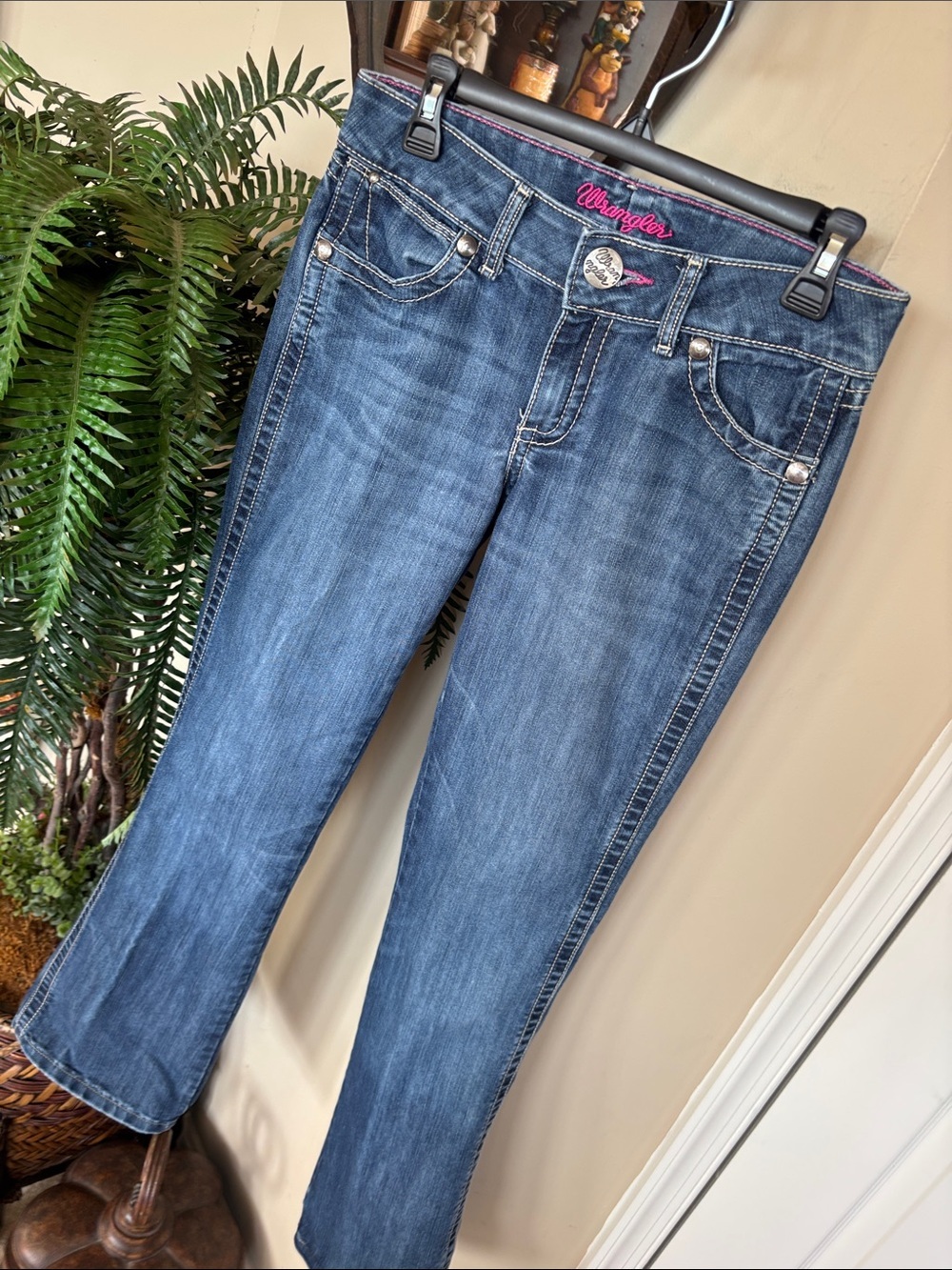 Wrangler Boot Cut Jeans Mid Blue Wash Western Denim 5-Pocket Embellished Rivets - Picture 6 of 13